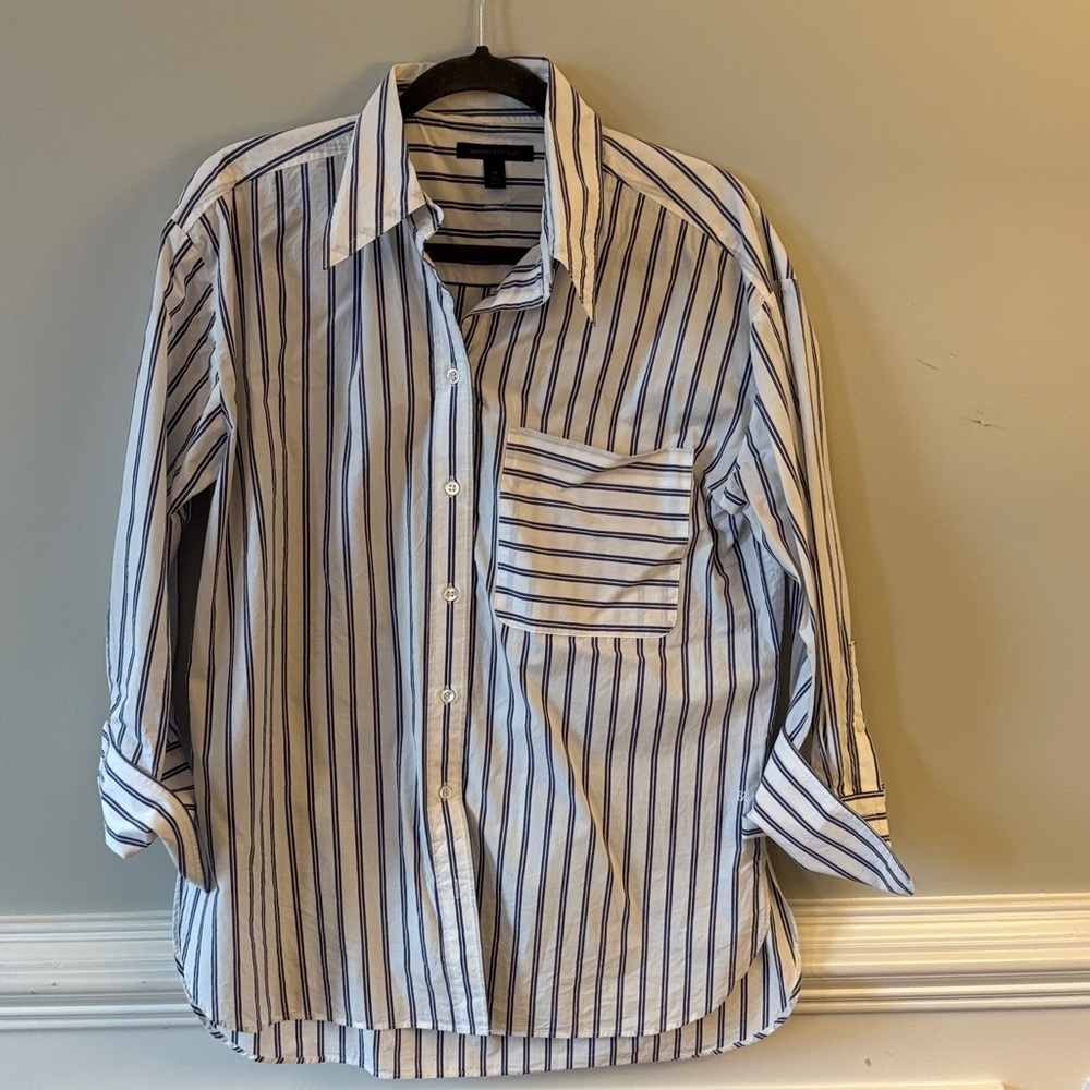 Banana Republic Women’s Button Down with Blue Stripes size Medium